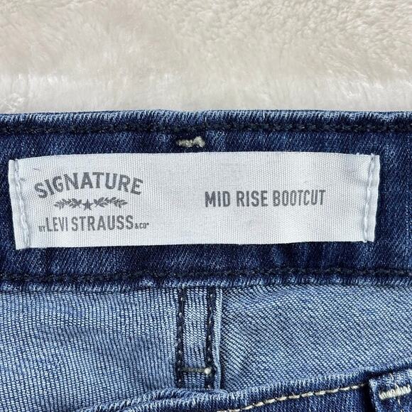 Levi Strauss Signature Jeans Women's 33x32 Mid Rise Bootcut Stretch Medium Wash - Picture 7 of 11